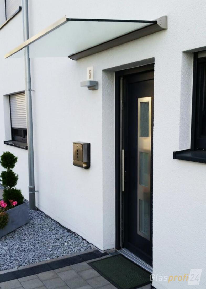 Haustürüberdachung Dura Plus ist freitragend | GLASPROFI24