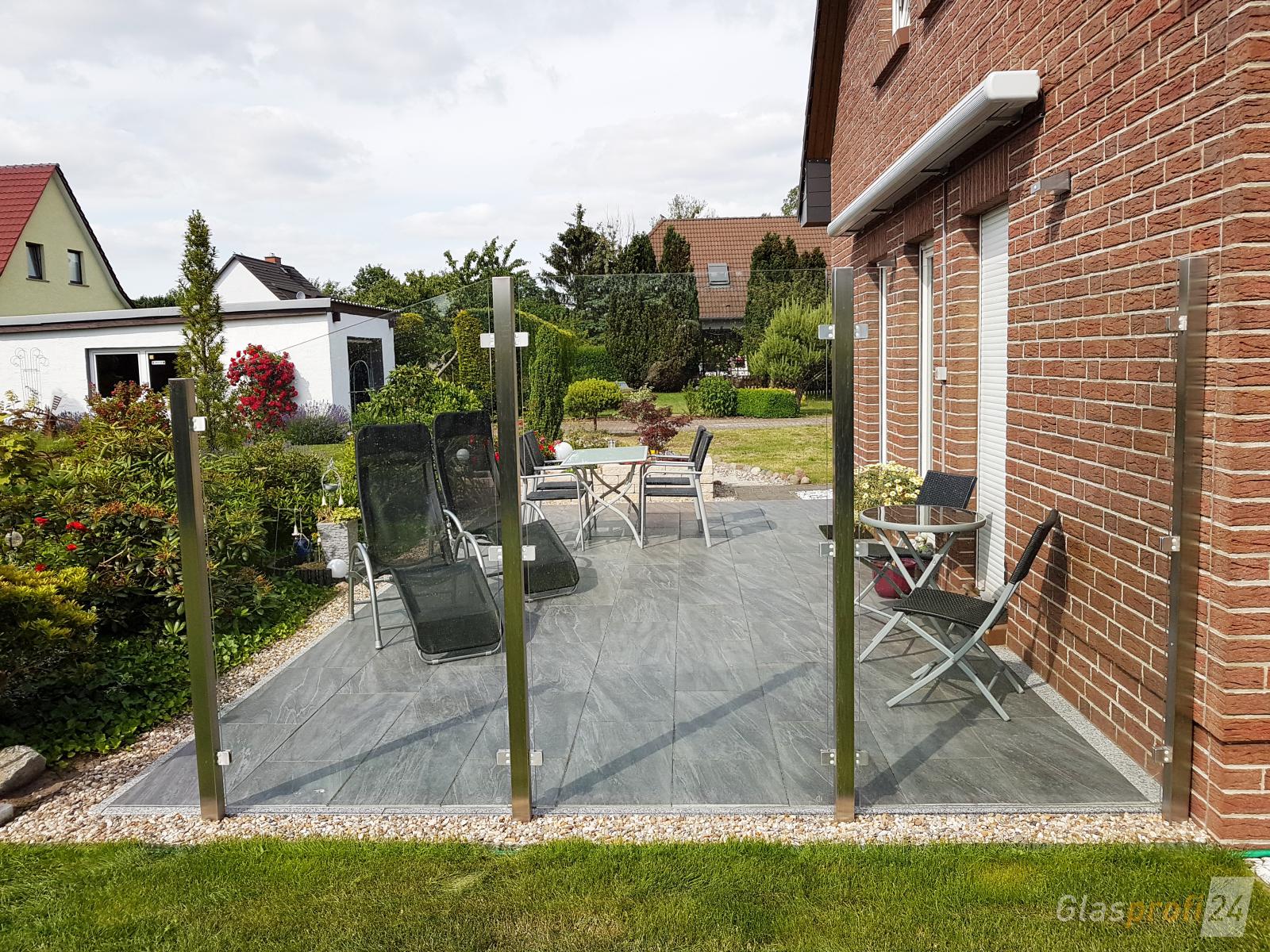 Sichtschutz aus Glas für den Garten GLASPROFI24