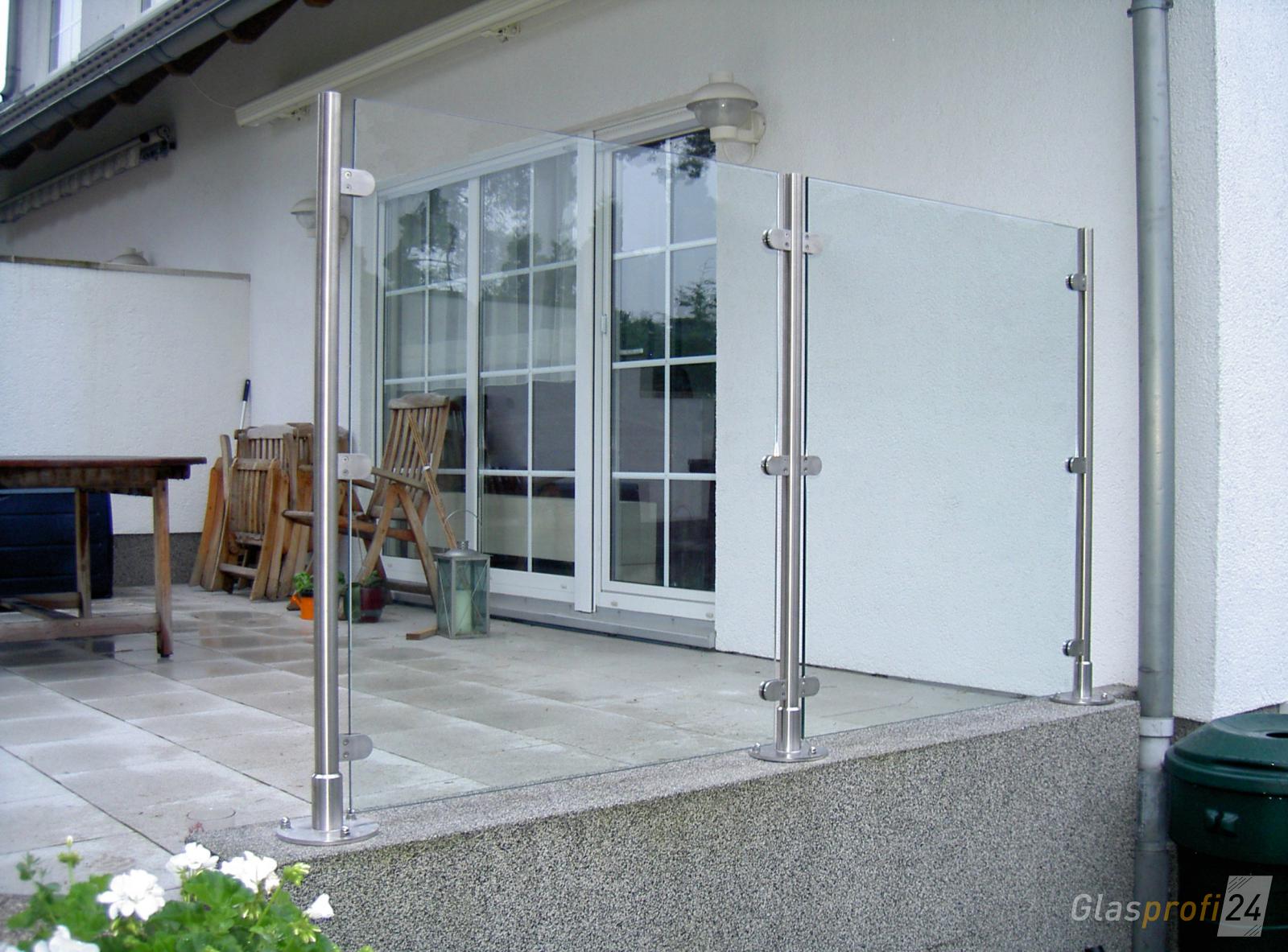 der glaszaun transvent eignet sich als windschutz und abschluss einer terrasse windschutz terrasse glaszaun windschutz glas