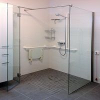 barrierefrei Duschen mit eleganter Glas-Abtrennung barrierefrei Duschen mit eleganter Glas-Abtrennung