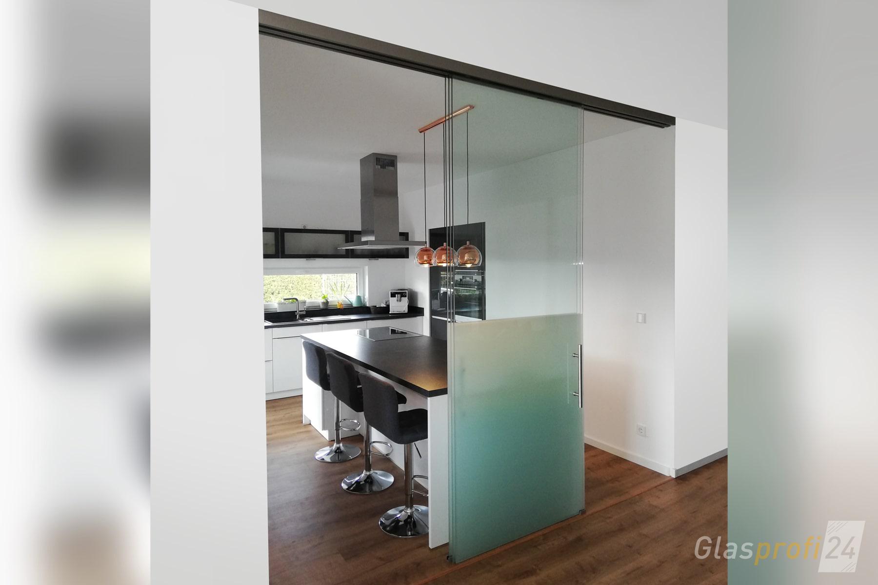 Glastrennwand mit SoftcloseSchiebetür GLASPROFI24