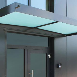 Haustür Vordach Ella In Der Farbe Der Eingangstür Am Waldweg