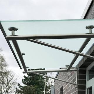 Vordach Trave Mit Rohrrahmen Und Zwei Befestigungsträgern