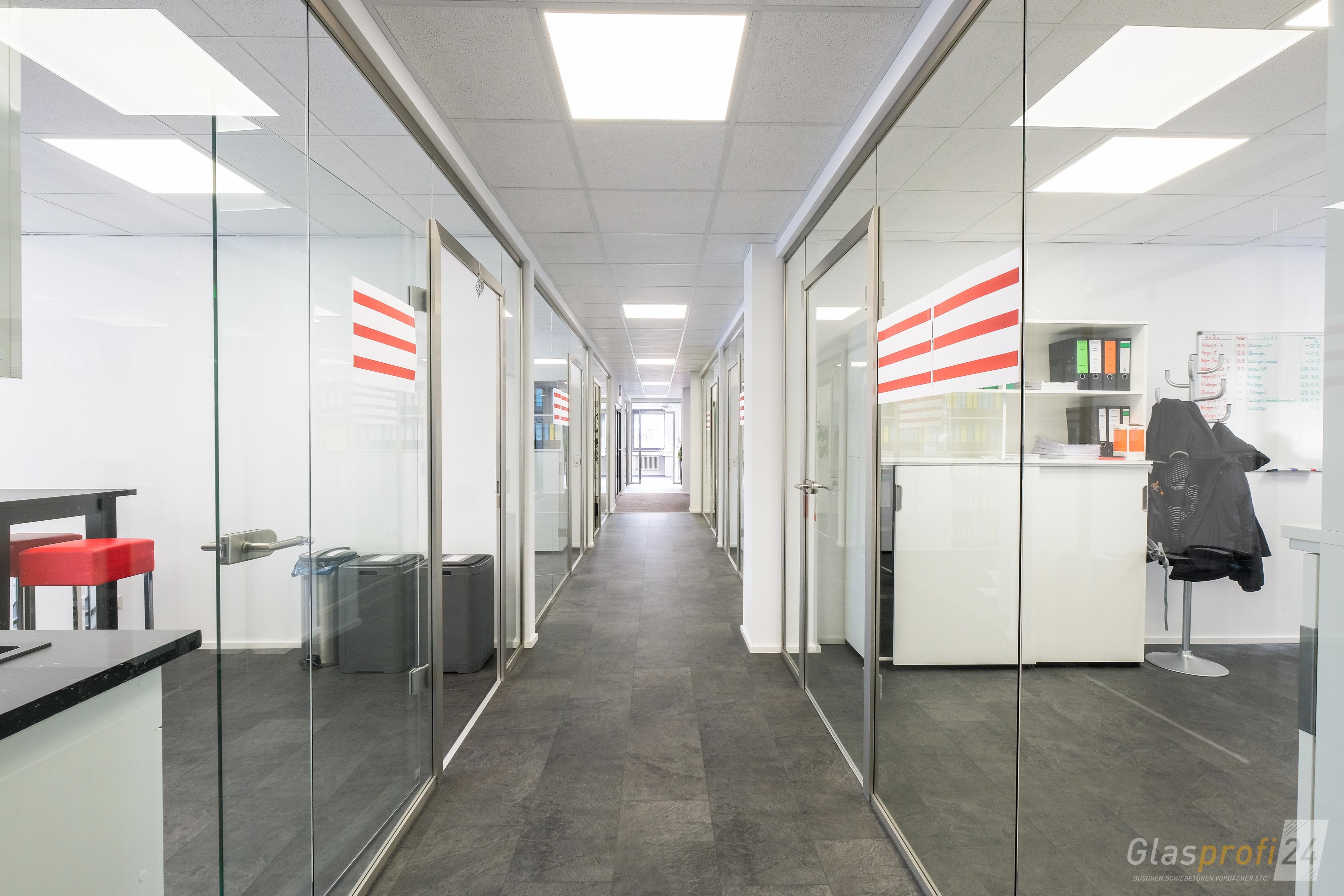 Bürotrennwand aus Glas mit Tür GLASPROFI24