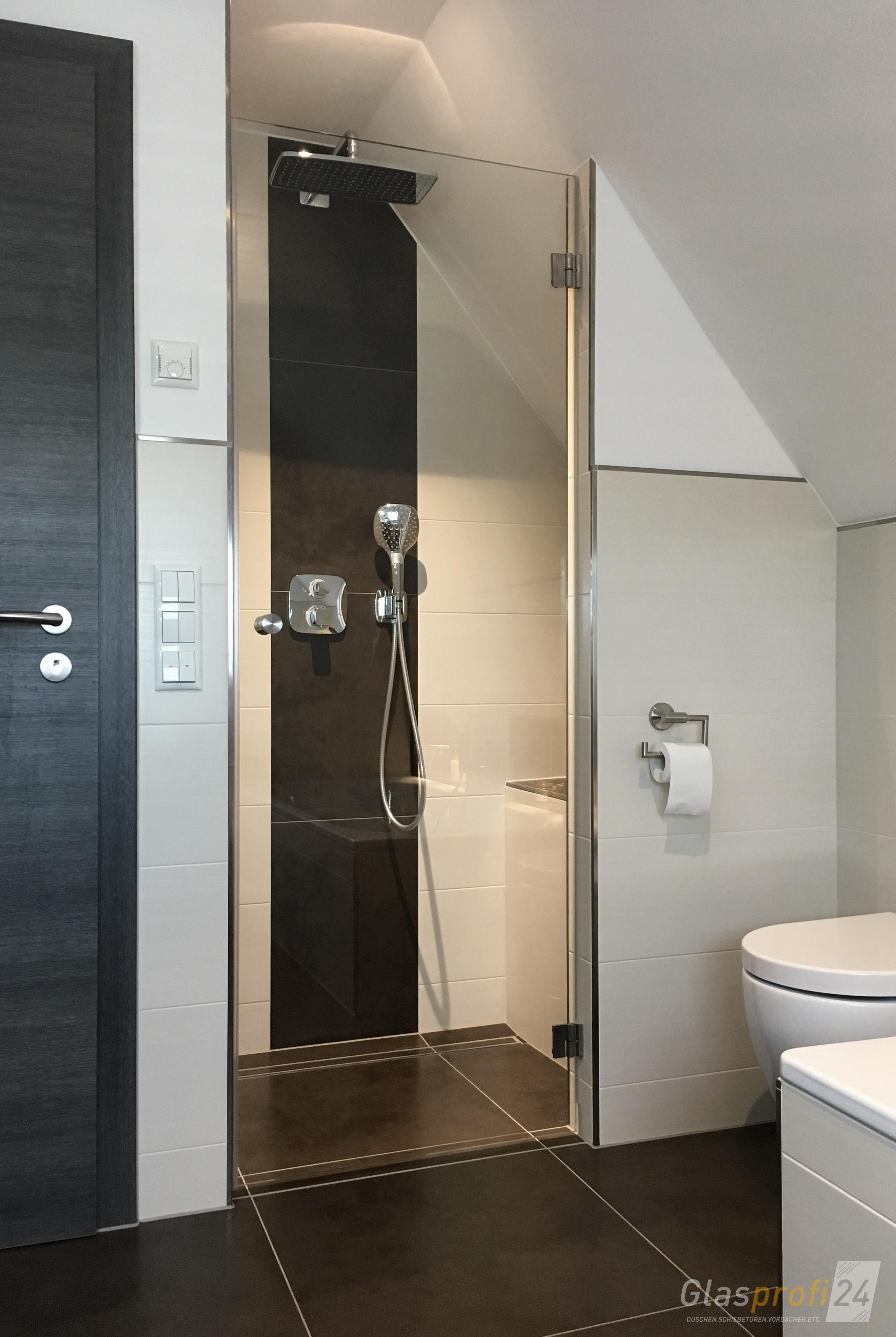 Nischendusche aus Glas & Duschtür in Nische