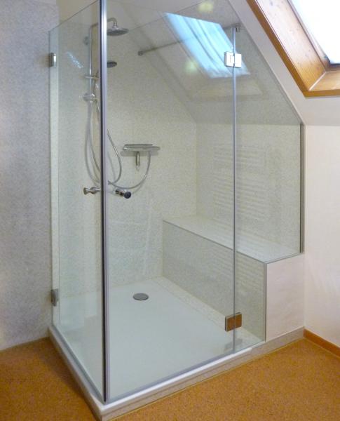 Eckdusche-Glas-Schrge.jpg